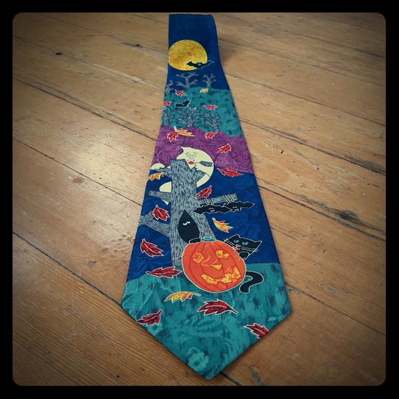 A. ROGERS HALLOWEEN TIE - Picture 2 of 5